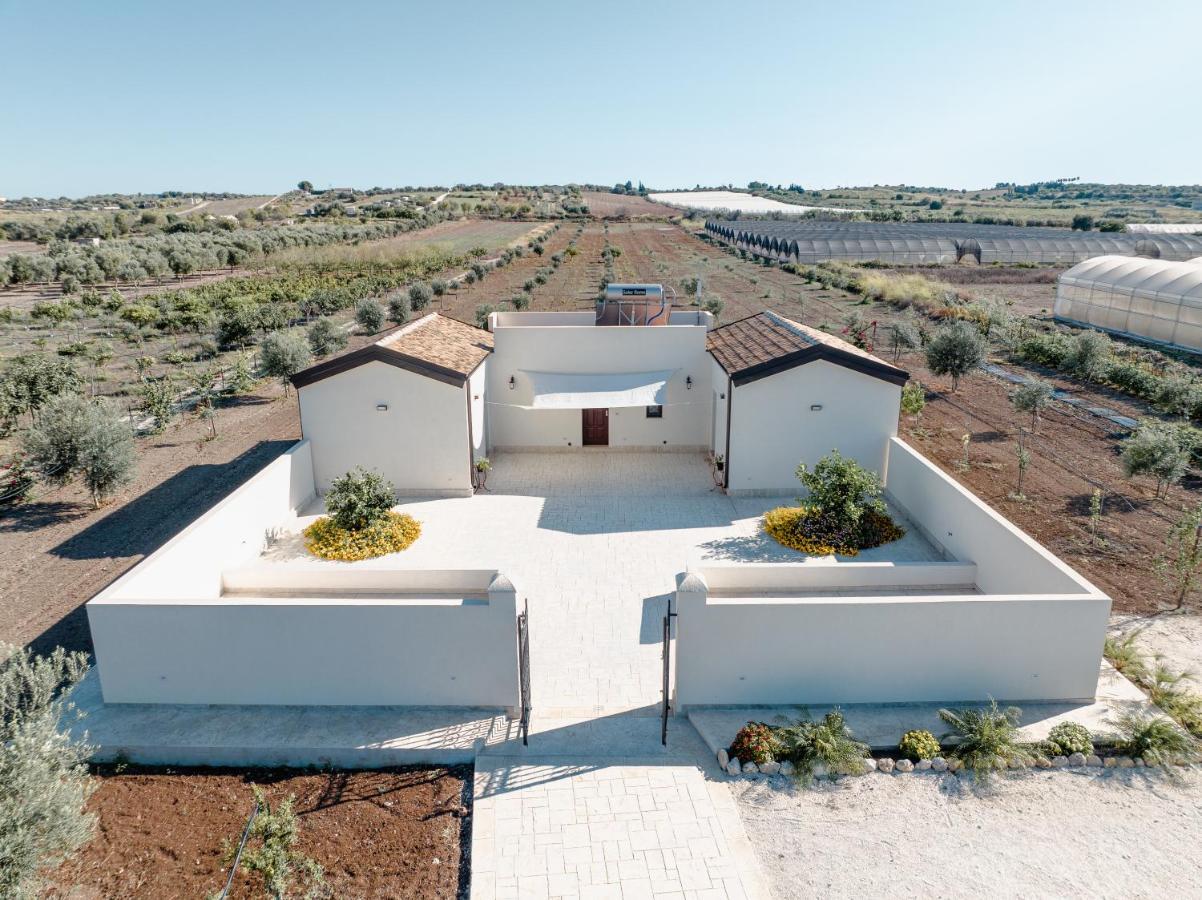 Baglio Il Gelso E L'Ulivo Appartamento Il Carrubo Reitani Exterior photo